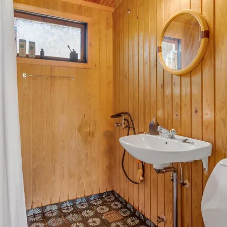 2 Bedroom Awesome In Nykobing Sj Semesterbostad