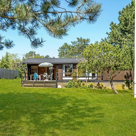 Semesterbostad 2 Bedroom Awesome In Nykobing Sj *