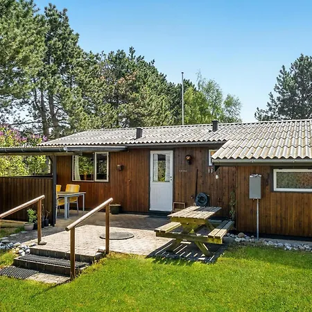 2 Bedroom Awesome In Nykobing Sj Semesterbostad